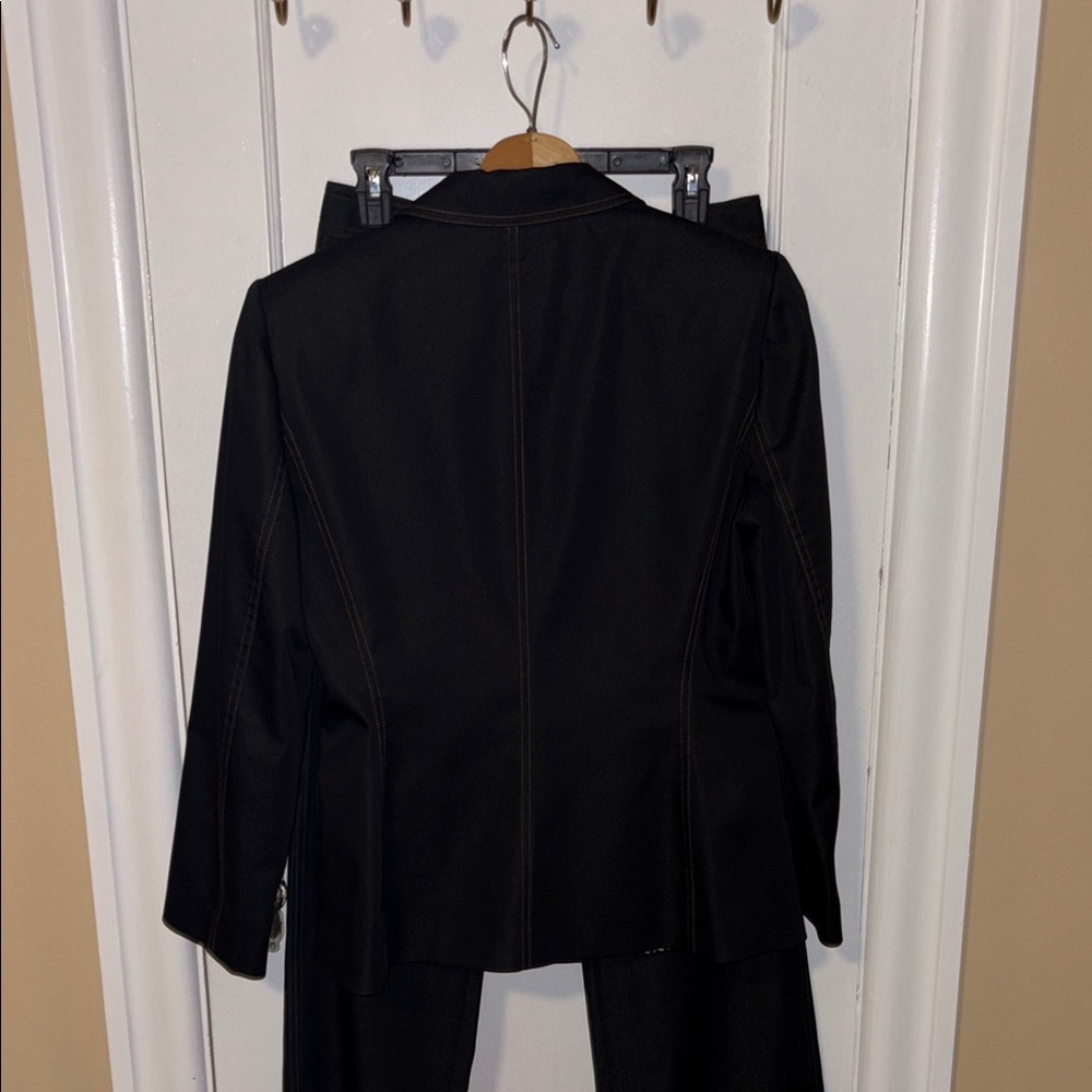 Tahari Dark Blue Pantsuit Classic Tailored Fit - Picture 6 of 6